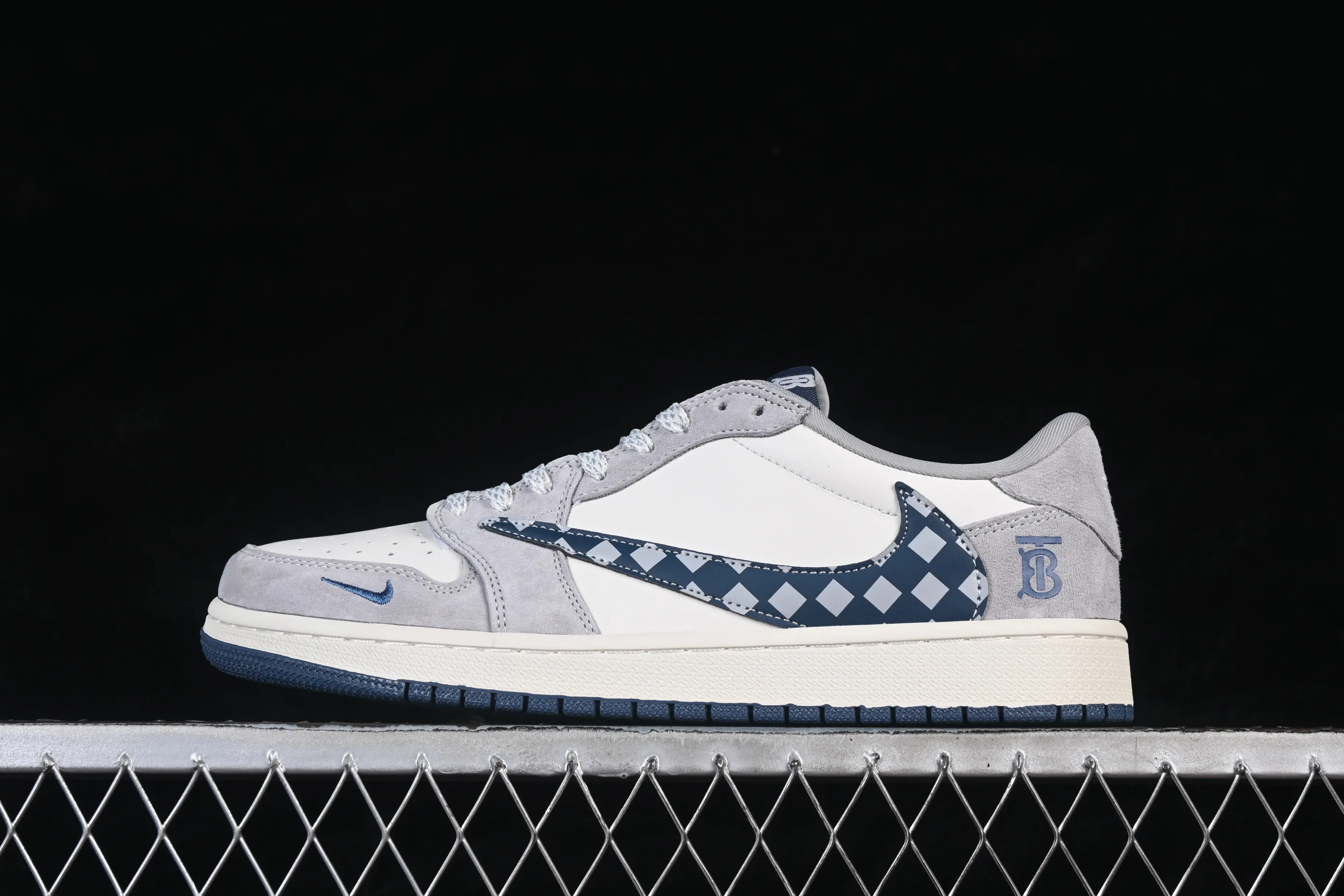 All categories Air Jordan Jordan series basketball shoes Air Jordan 1 Low High-end customized low-top sneakers Air Jordan 1 Low AJ1 Joe 1 checkerboard pattern High-end customized low-top retro basketball shoes LD2028-076